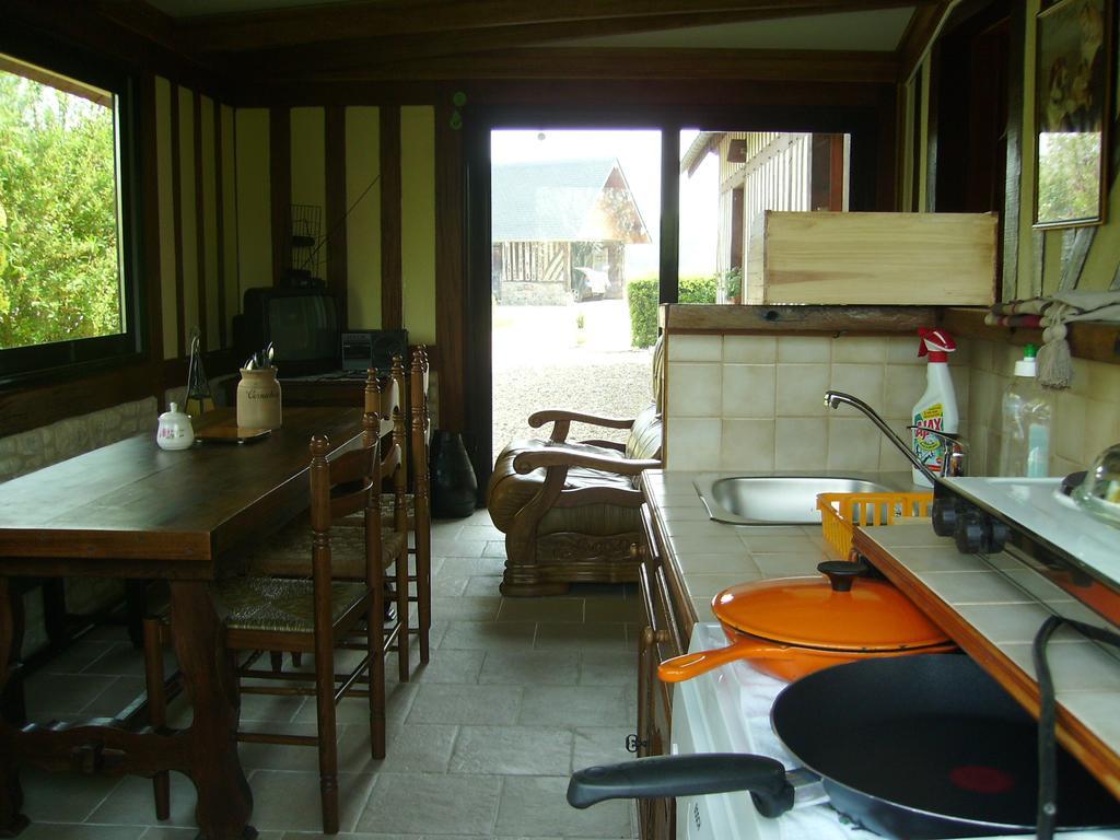 Chambre Chez Corinne Fourneville 部屋 写真
